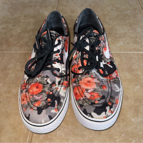 Stefan Janoski Nike SB Men's Size 8.5 Orange Black Digi Camo Floral Sneakers - Picture 4 of 8